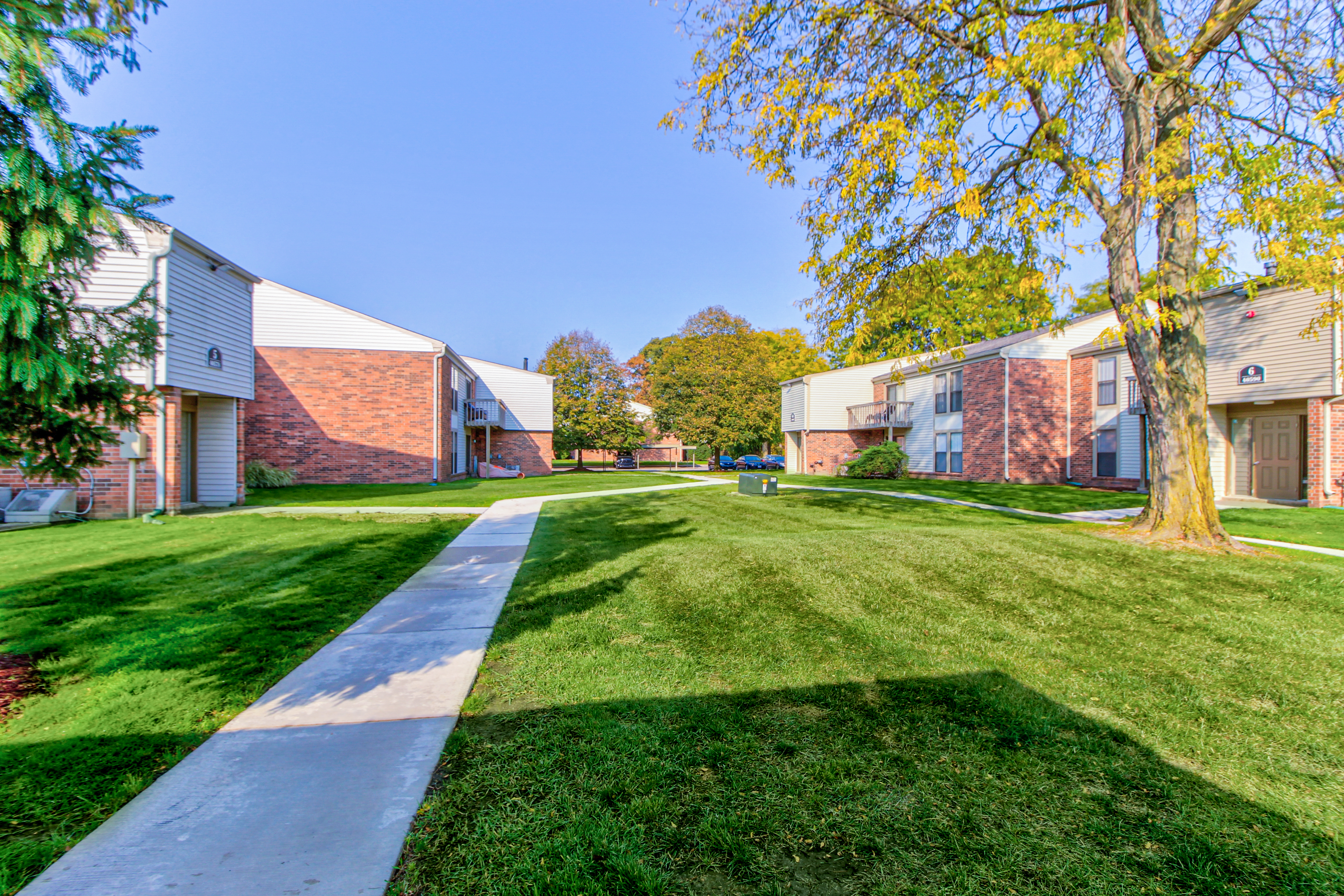 apartment building at Fairway Club Apartments, located in prestigious Canton, MI