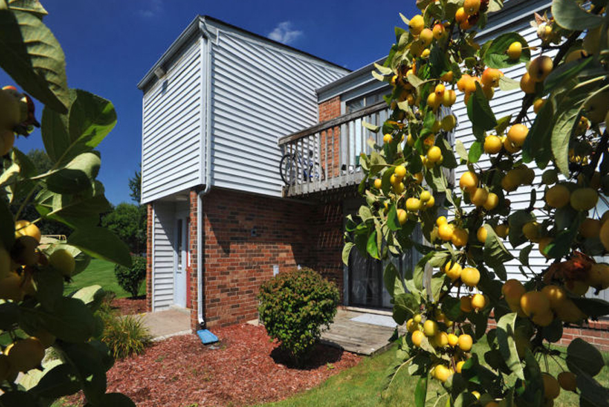 Fairway Club Apartments, located in prestigious Canton, MI